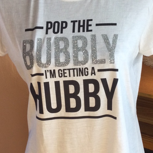 ENGAGEMENT SHIRT & PHOTO BOOK - Picture 3 of 4